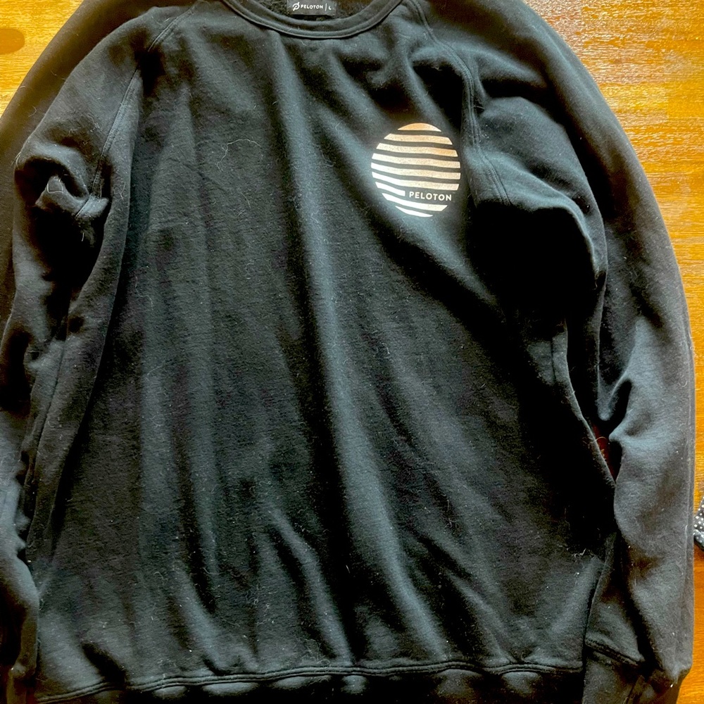 EUC large Peloton sweatshirt
